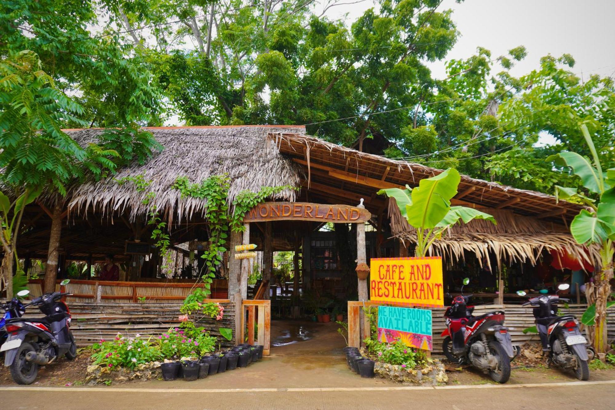 Wonderland Hotel Siquijor Exterior photo