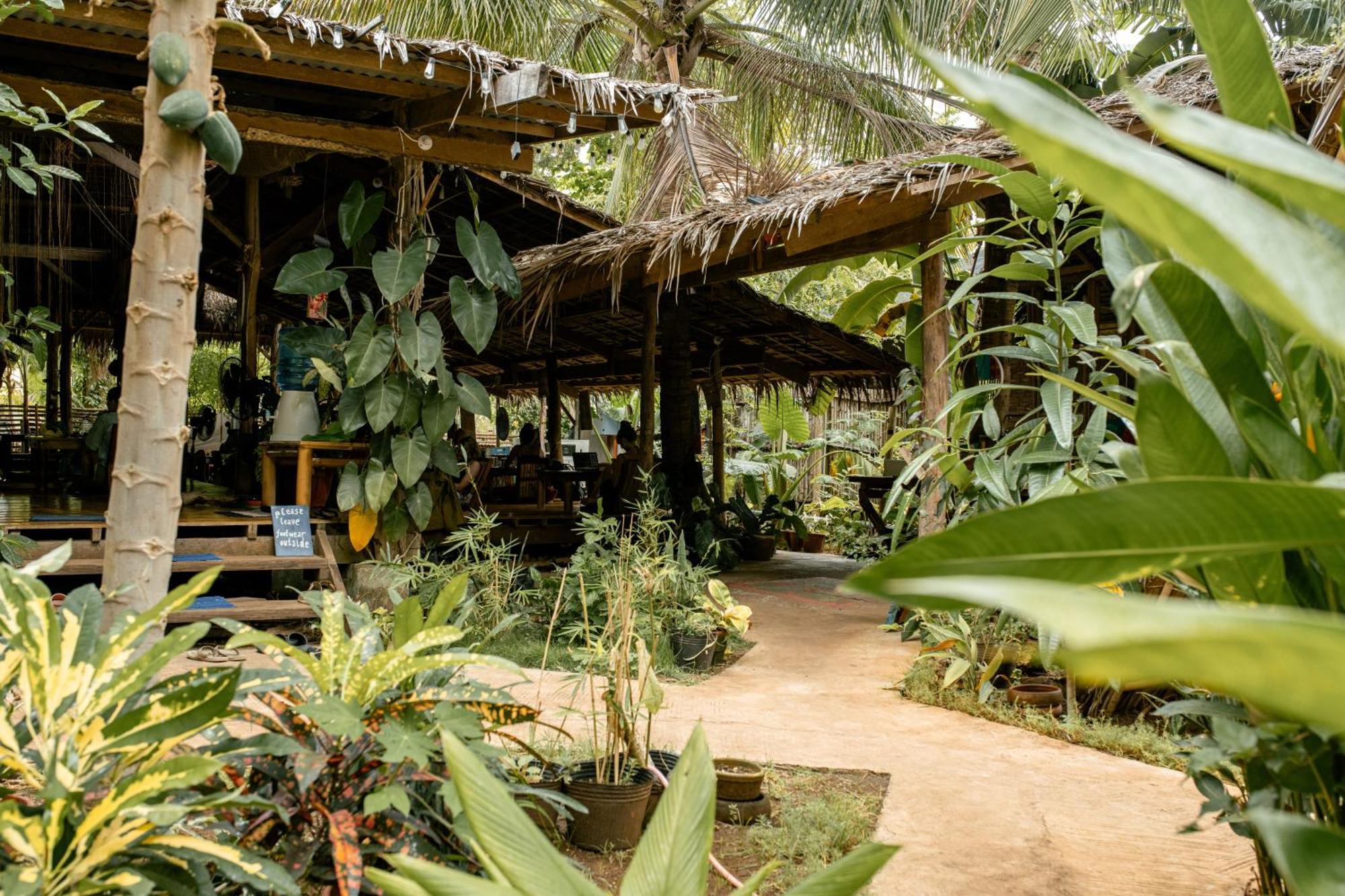 Wonderland Hotel Siquijor Exterior photo